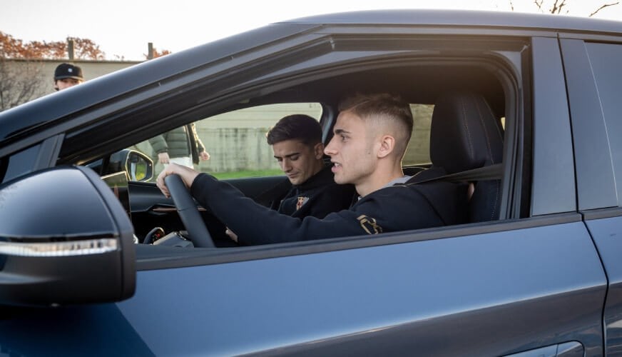 FC Barcelona players get hands on a CUPRA