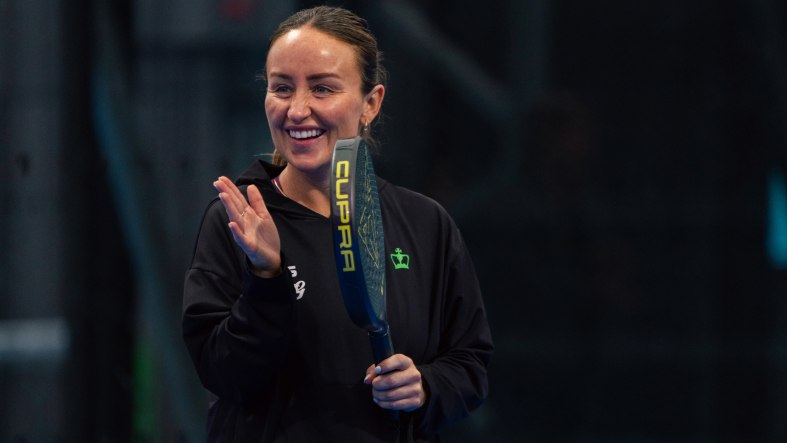 Pro Aimee Gibson playing Padel with CUPRA x Wilson racket