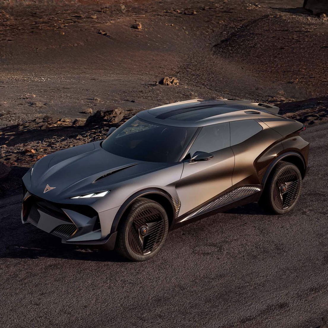 Side view of the new CUPRA Tindaya on an arid location