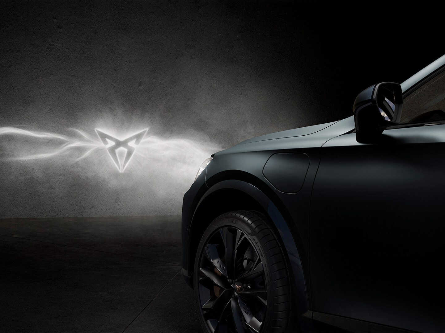 CUPRA Formentor 2026 in century bronze matt, copper accent wheels, pure performance CUPRA Matrix led lights, headlights with the distinctive triangle eye CUPRA signature.