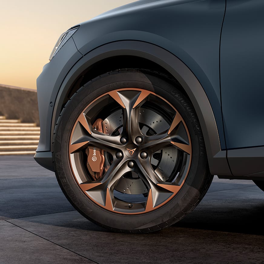 new cupra formentor wheel rims with exclusive 38 19-inch machined alloy wheels in sport black and copper