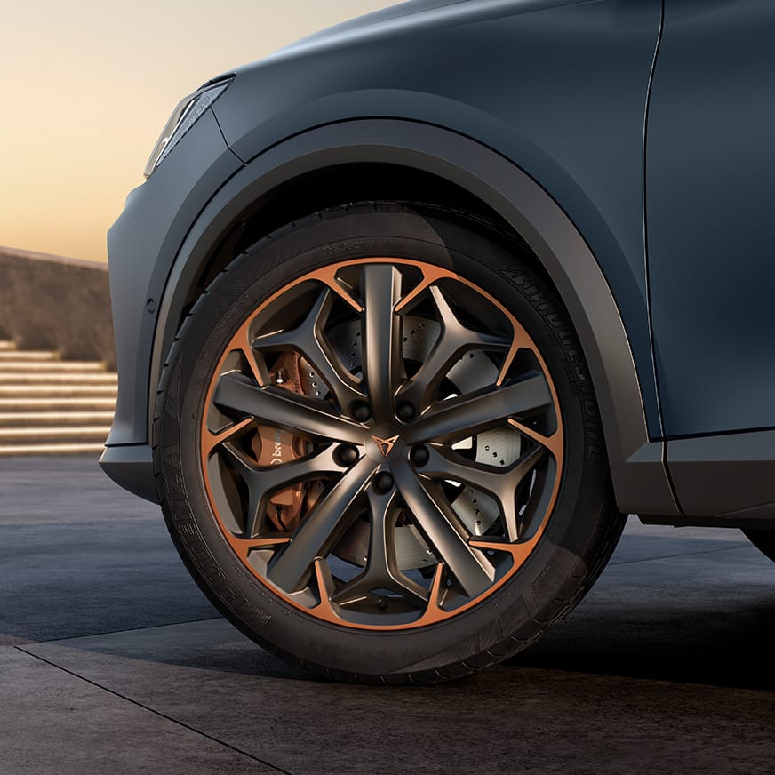new cupra formentor wheel rims with exclusive 38 19-inch machined alloy wheels in sport black and copper