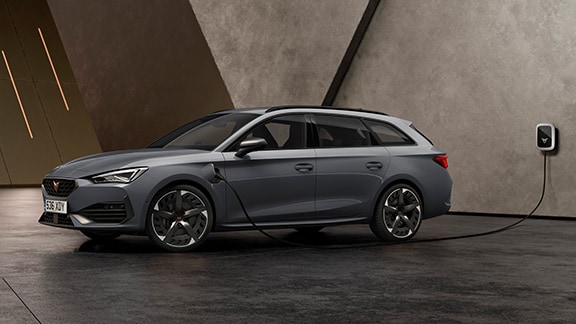 new CUPRA Leon Estate e-HYBRID Family Sports Car in graphene grey charging