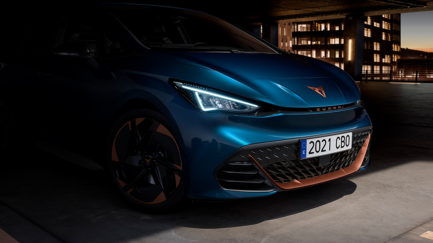 The new CUPRA Born lava blue colour with frontal grille