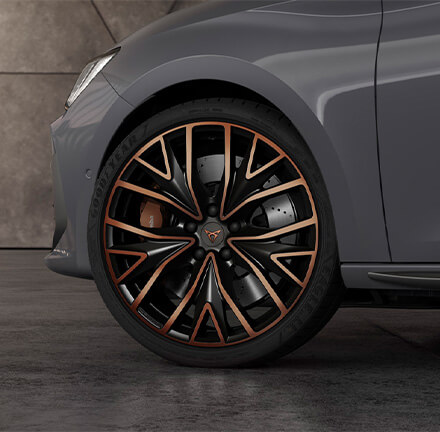 Close-up of CUPRA Leon 19" Performance Black Satin & Copper alloy wheel